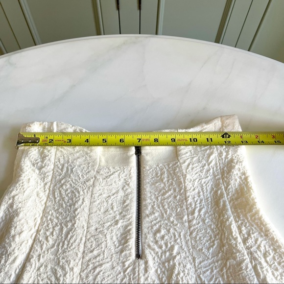 Alice + Olivia Cream Kimi Hammered Crepe A-line Skirt Sz 2 - Picture 8 of 10